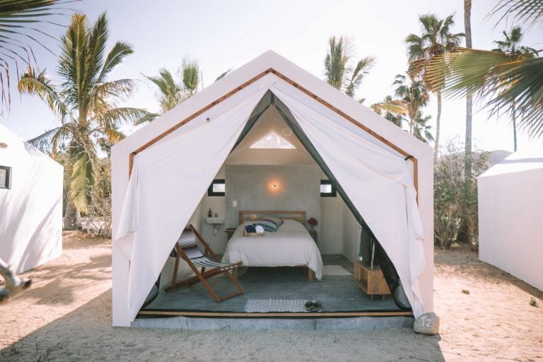glamping cabana with batth glamping cabana with batth